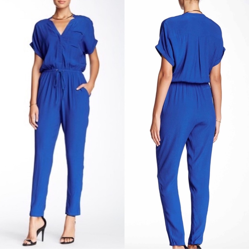 ASTR Notched Neck Woven jumpsuit - Picture 2 of 8
